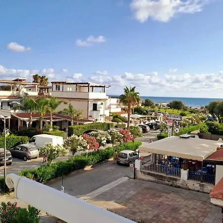 Sun And Sea Apartment *